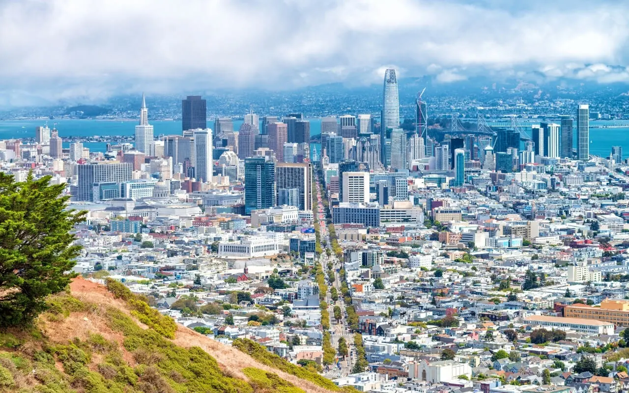 San Francisco skyline with bay and skyscrapers.
